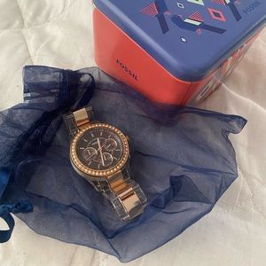 EUC fossil watch with box, dust bag, extra links